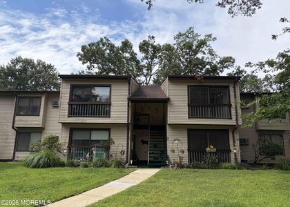 129 Amberly Drive - Photo 1