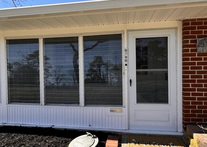 878 Balmoral Court - Photo 1