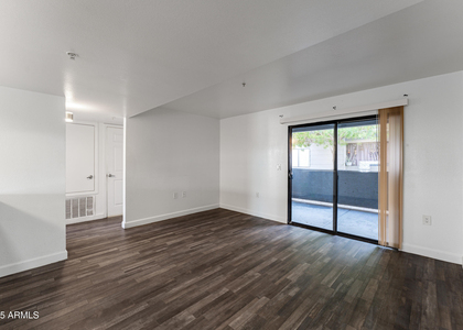 3065 N 67th Avenue - Photo 1