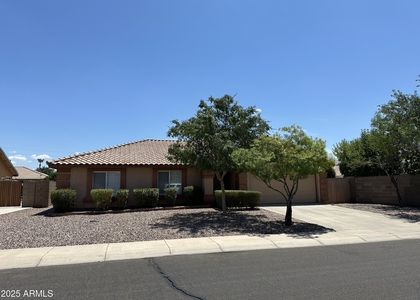 2213 S Tucana Lane - Photo 1