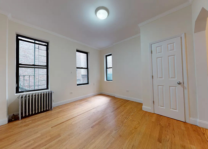 2 Avenue - Photo 1