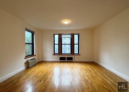 Riverside Drive - Photo 1