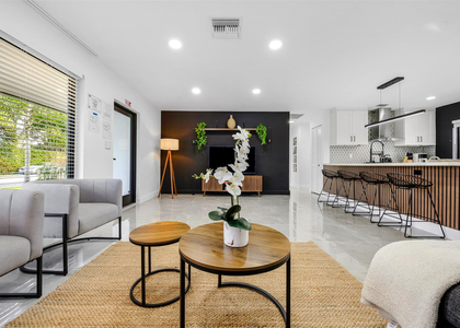 2925 Ne 1st Avenue - Photo 1