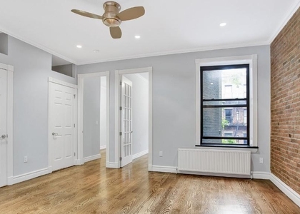 West 50 Street - Photo 1
