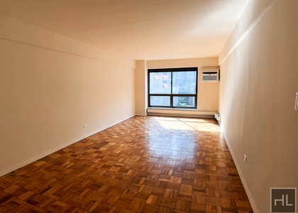 East 51st Street - Photo 1