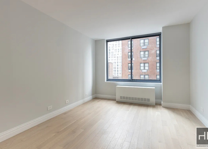 West 48 Street - Photo 1
