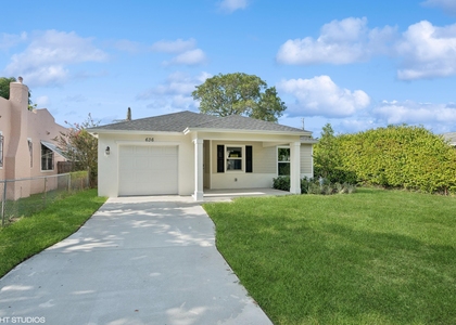 636 35th Street - Photo 1