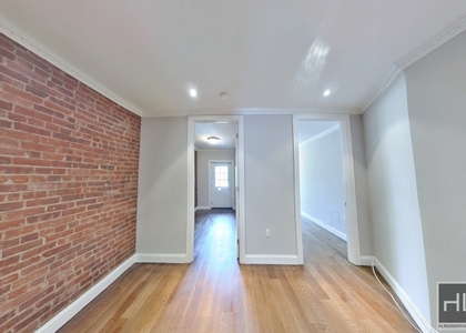 9 Avenue - Photo 1