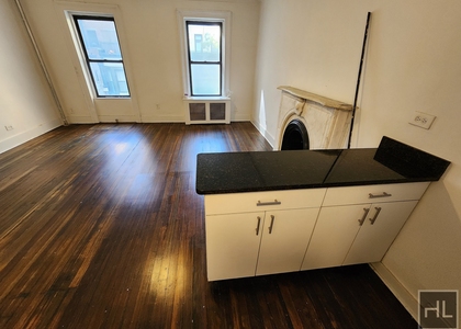 East 65 Street - Photo 1