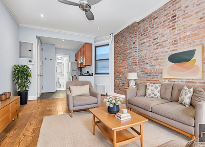Barrow Street - Photo 1