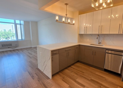 Northern Boulevard - Photo 1