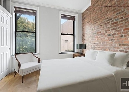 Mott Street - Photo 1