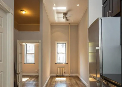 West 14 Street - Photo 1
