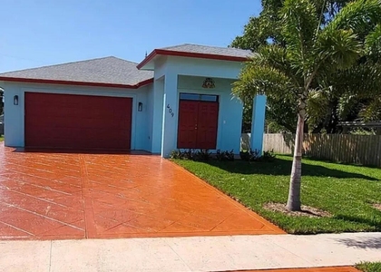 409 Broward Avenue - Photo 1