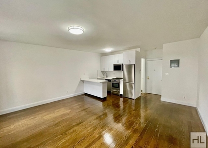 East 65 Street - Photo 1
