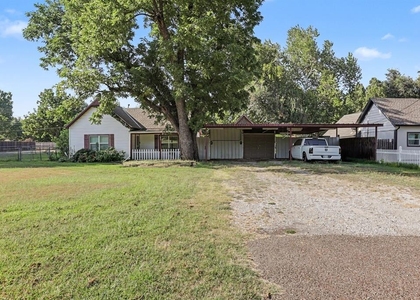 207 E Juniper Lane - Photo 1