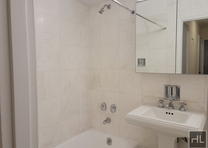 East 79 Street - Photo 1