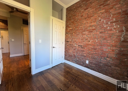 West 14 Street - Photo 1