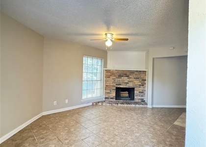 3100 Medina Street - Photo 1