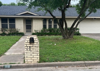 1118 Pawnee Street - Photo 1