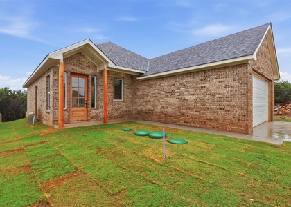 1413 Ridgeview Circle - Photo 1