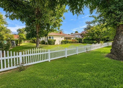 325 W Lemon - Photo 1
