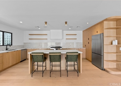 13636 Riverside - Photo 1