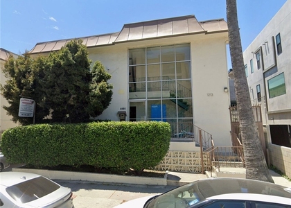 1209 N Mansfield - Photo 1