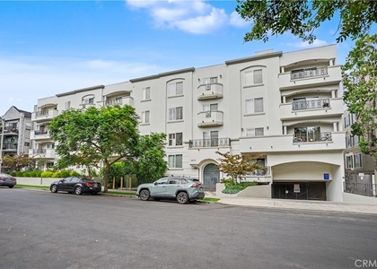 1878 Greenfield Avenue - Photo 1