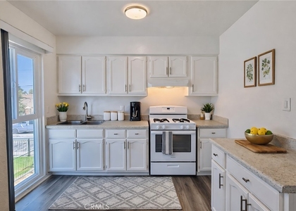 815 N Rose - Photo 1