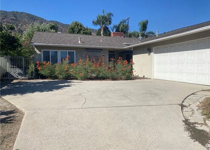 433 W Northridge Avenue - Photo 1