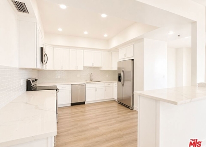 10390 Wilshire Boulevard - Photo 1