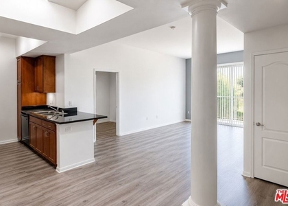 4060 Glencoe Avenue - Photo 1