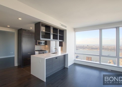Tenth Avenue - Photo 1