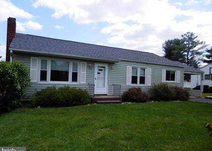 309 S Summit Avenue - Photo 1