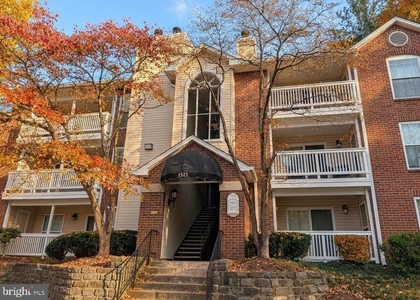 1523 Lincoln - Photo 1