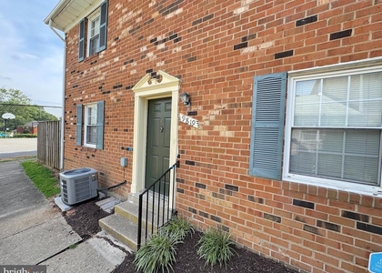9819 Hagel Circle - Photo 1