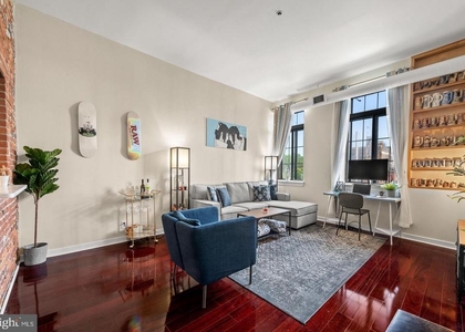 301 Race Street - Photo 1