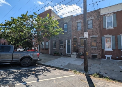 2560 E Lehigh Avenue - Photo 1
