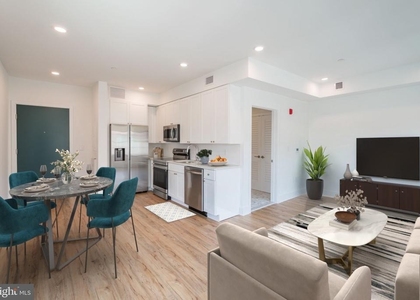 2101 Washington Ave - Photo 1