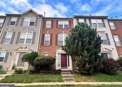 586 Eisenhower Drive - Photo 1