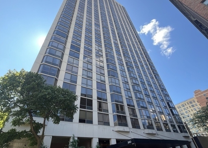 2650 N Lakeview Avenue - Photo 1