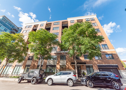 950 W Leland Avenue - Photo 1