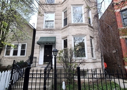 2423 N Washtenaw Avenue - Photo 1
