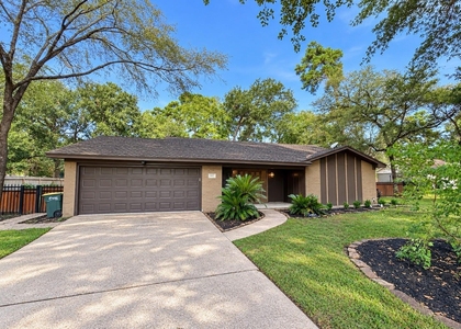 26411 Maplewood Drive - Photo 1