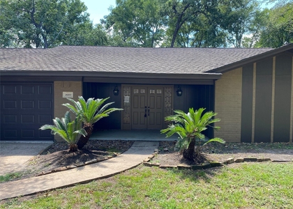 26411 Maplewood Drive - Photo 1