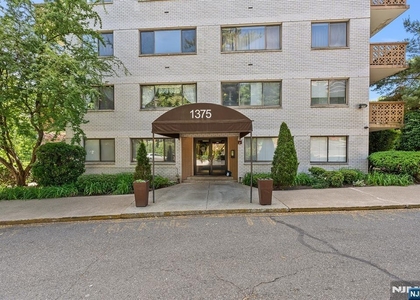 1375 River - Photo 1