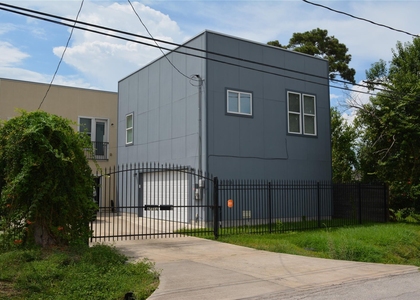 4711 Sayers Street - Photo 1