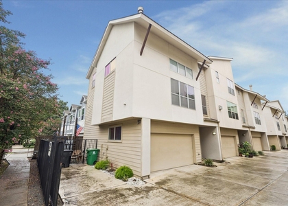 5218 Petty Street - Photo 1