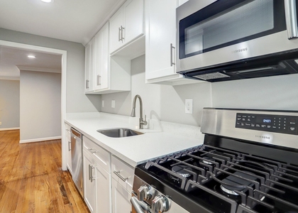 2643 Greenbriar Street - Photo 1